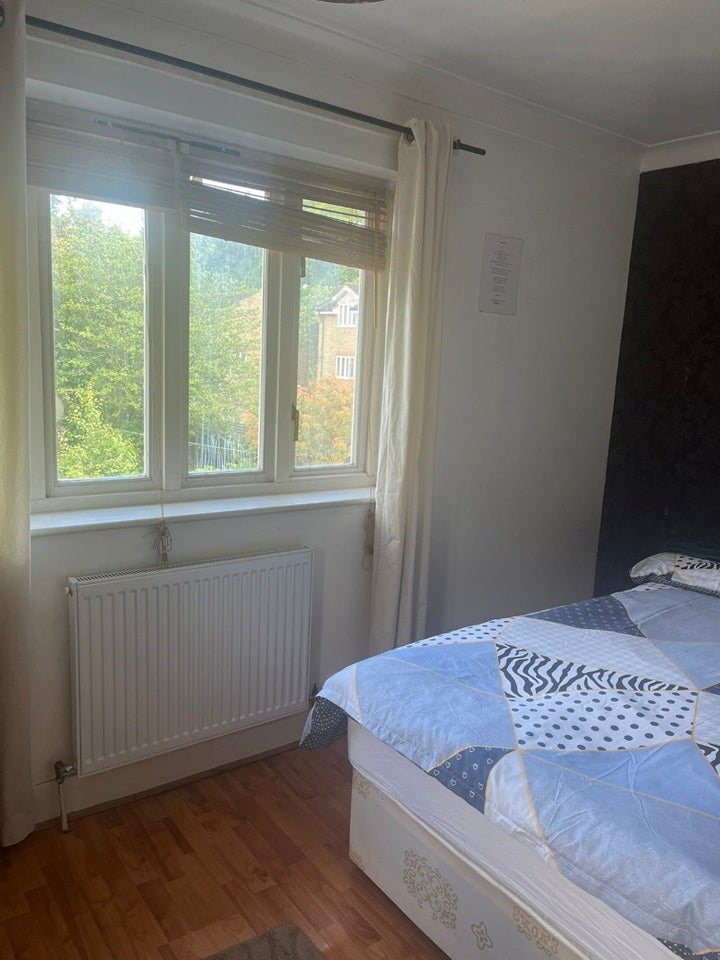 Room Lockgate Close in Greater London