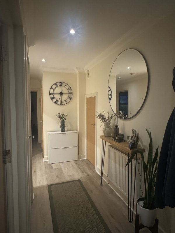Room Chapel Road in Poole