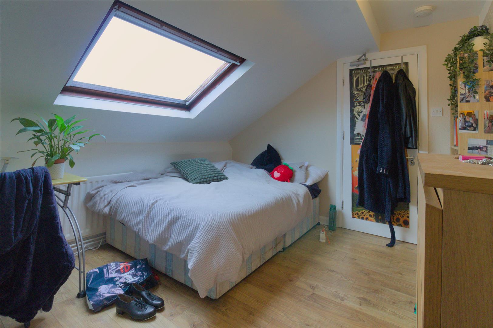 Flat Dinsdale Road in Newcastle upon Tyne