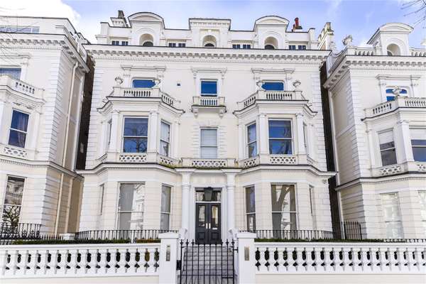 Flat Holland Park in Greater London