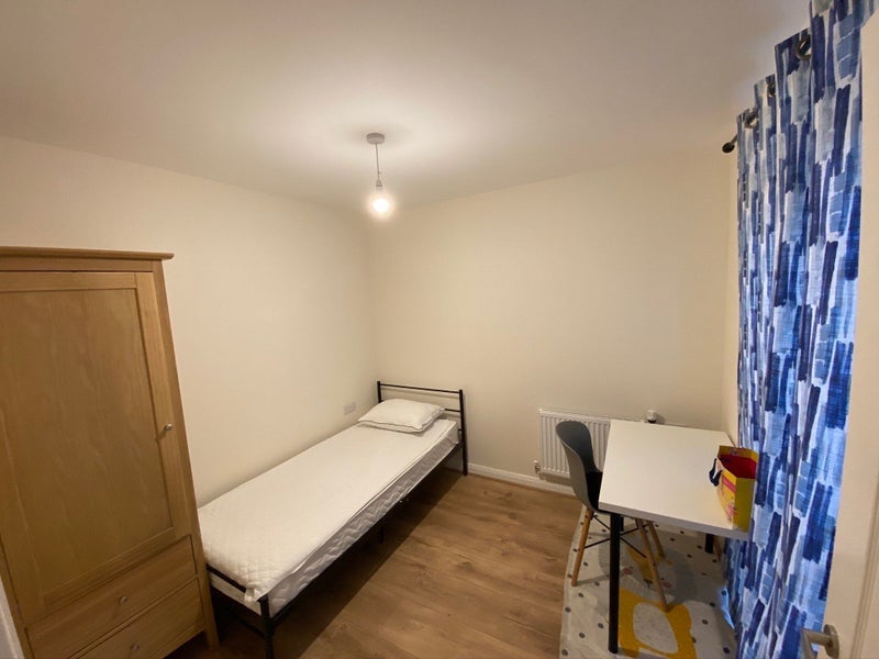 Flat Skerry Close in Manchester