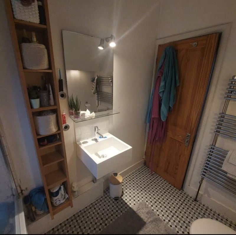 Room Sandringham Road in Greater London