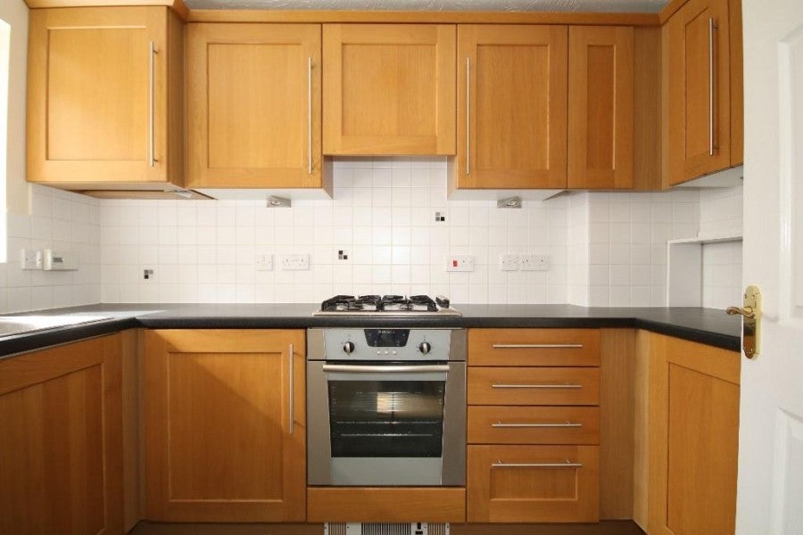 House Dorset Close in Rugby