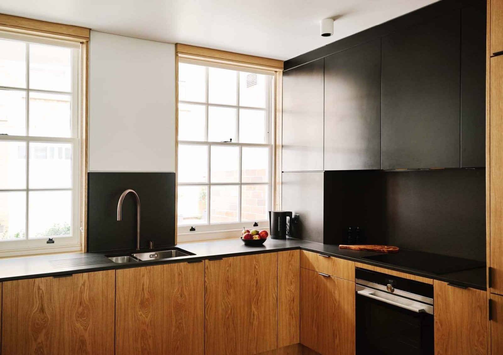 Flat Weymouth Mews in London