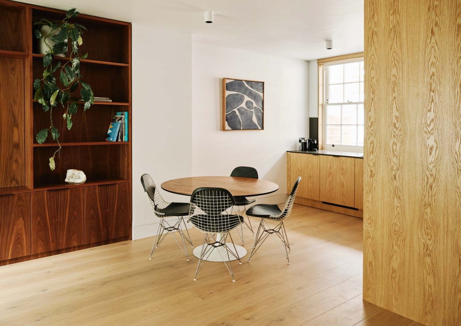 Flat Weymouth Mews in London