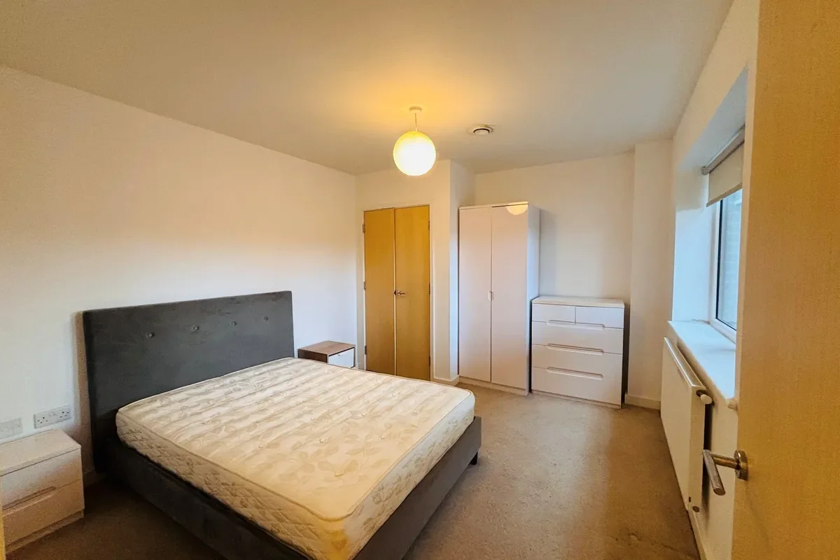 Flat Pevensey Avenue in Greater London