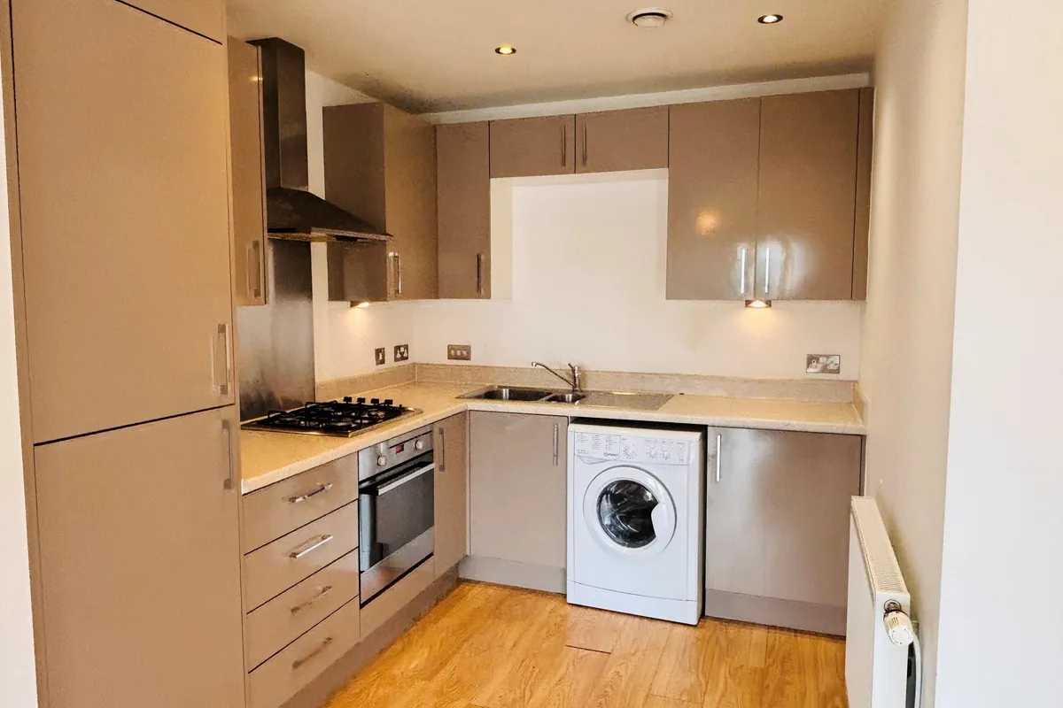 Flat Pevensey Avenue in Greater London