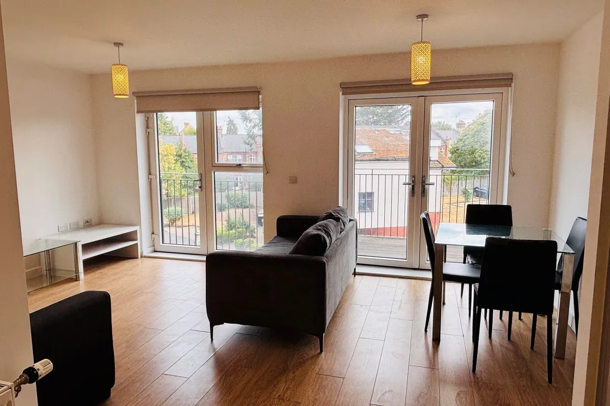 Flat Pevensey Avenue in Greater London