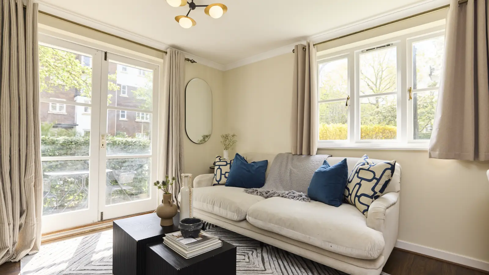 Flat Britannia Gate in Greater London