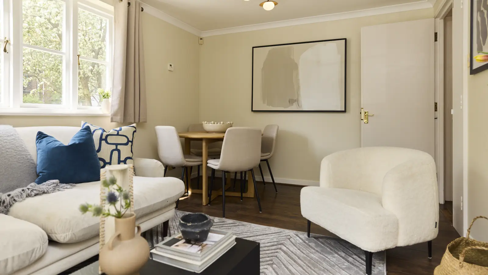 Flat Britannia Gate in Greater London