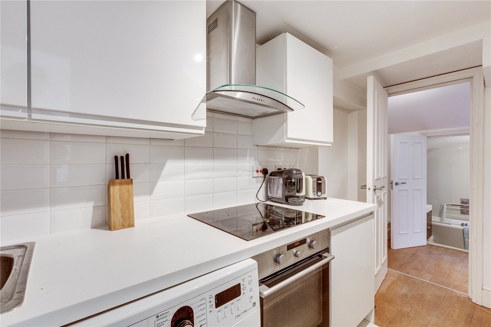 Flat Harrington Gardens in Greater London