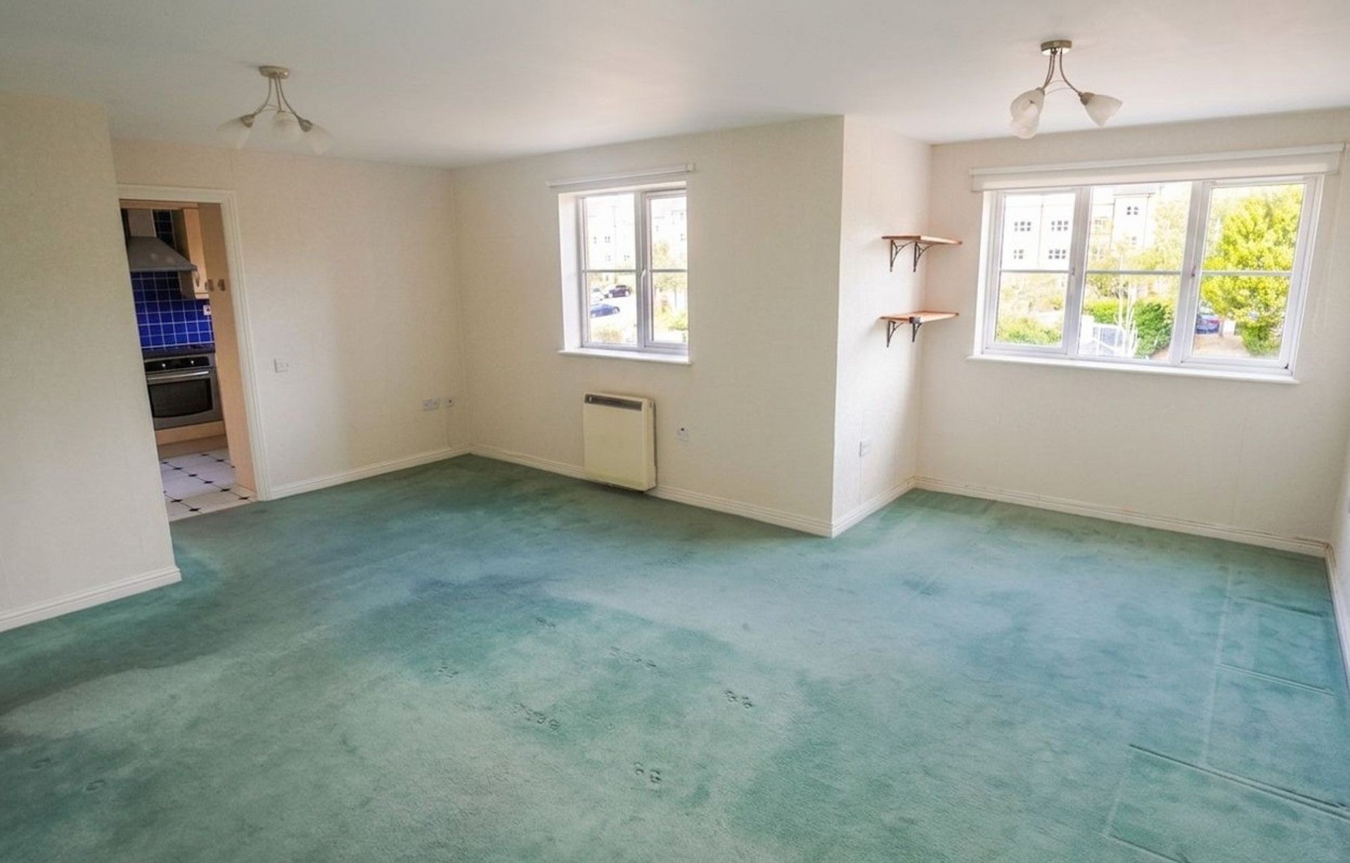 Flat Priestley Way in Burnham-On-Sea and Highbridge