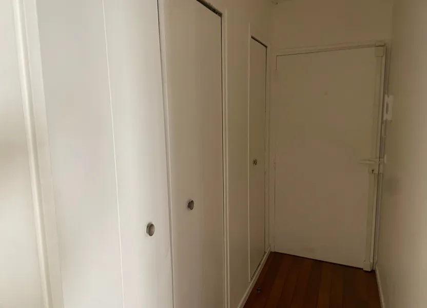 Flat Rue de Montreuil in Versailles