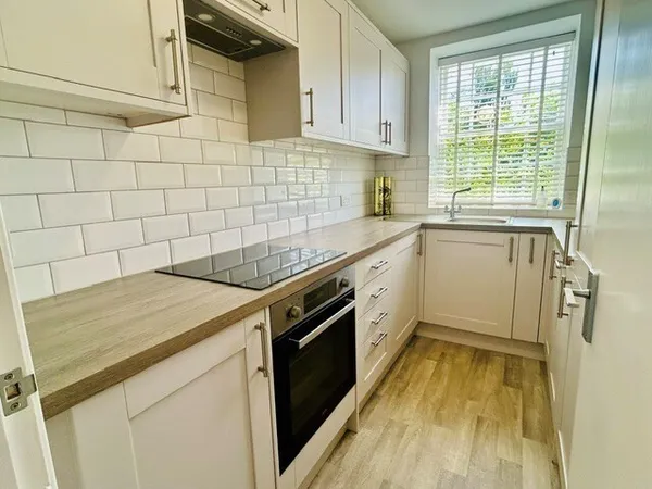 Flat Morland Drive in Tunbridge Wells