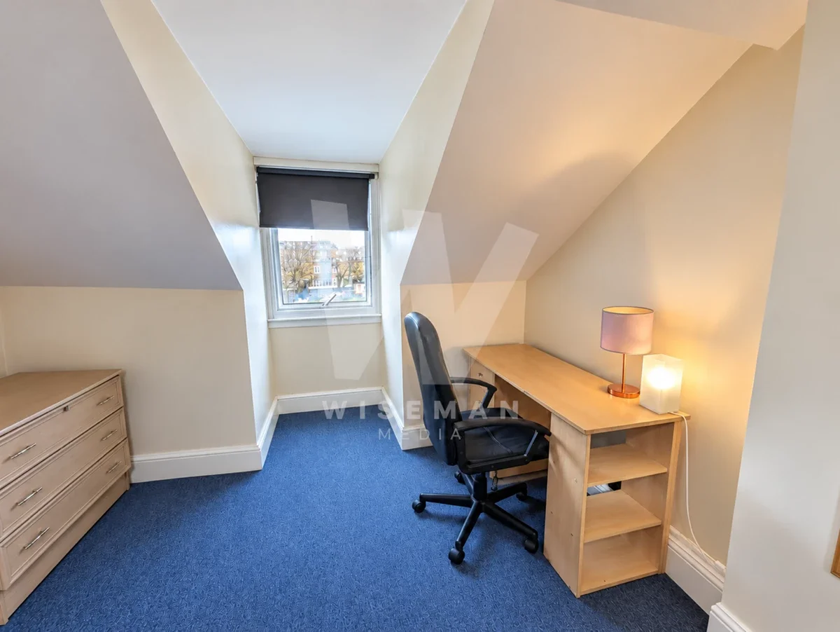 Flat Caledonian Road in Greater London