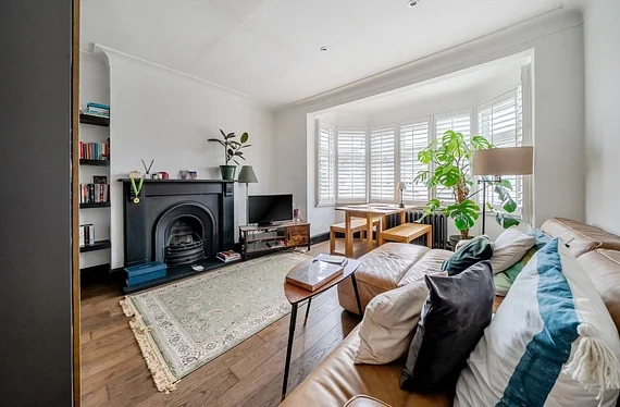 Flat British Grove in Greater London