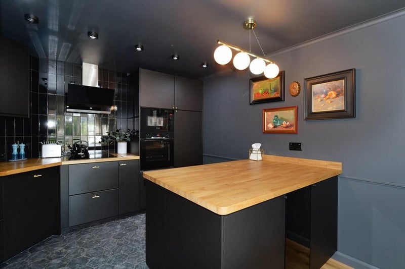 Room Granton Road in City of Edinburgh