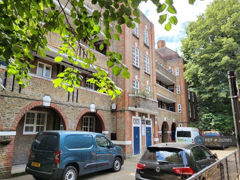 Flat Mill Row in Greater London