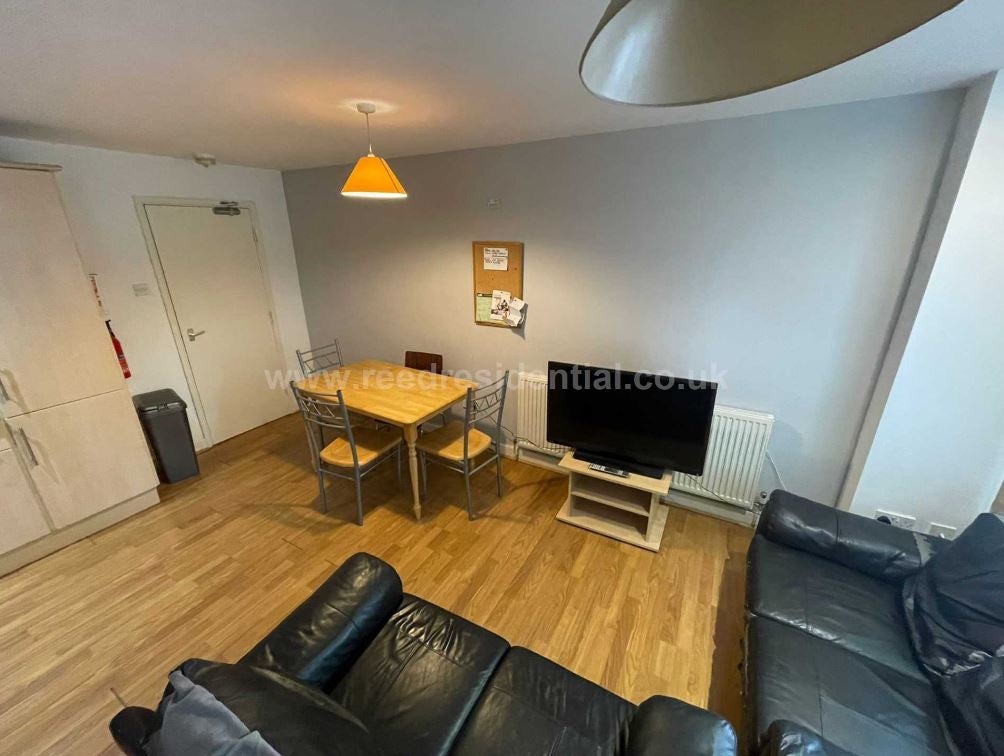 Flat Castle Boulevard in Nottingham