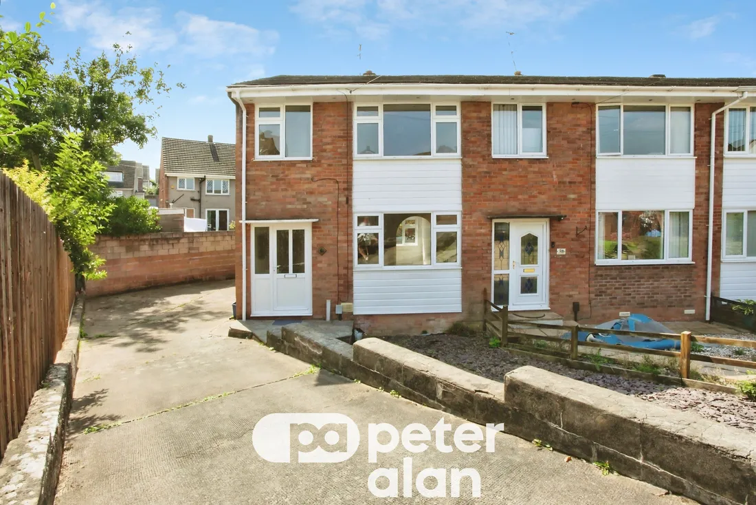 House Hollybush Close in Newport