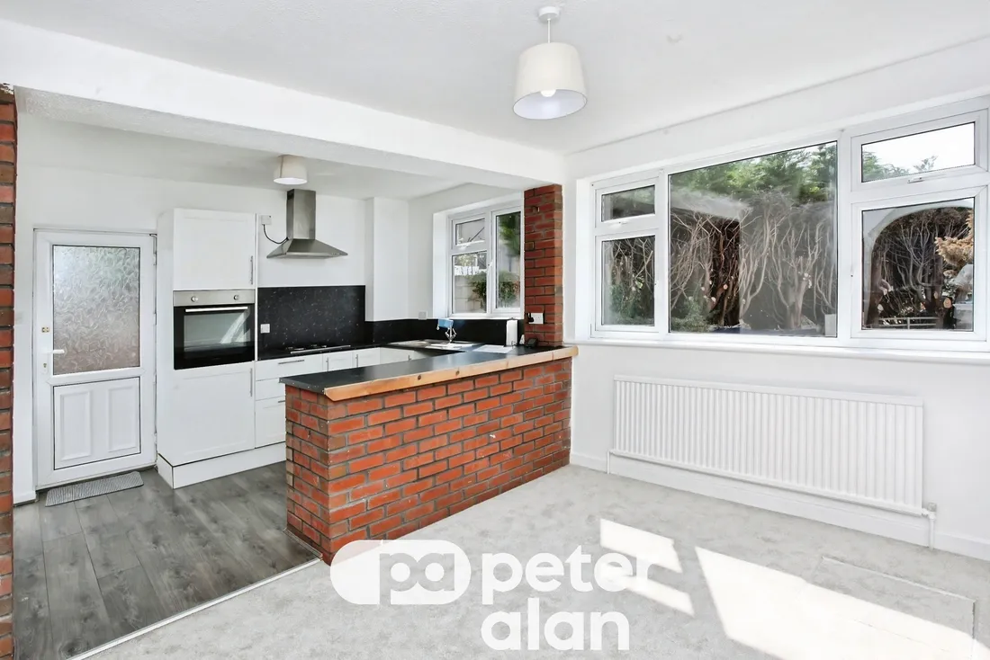 House Hollybush Close in Newport