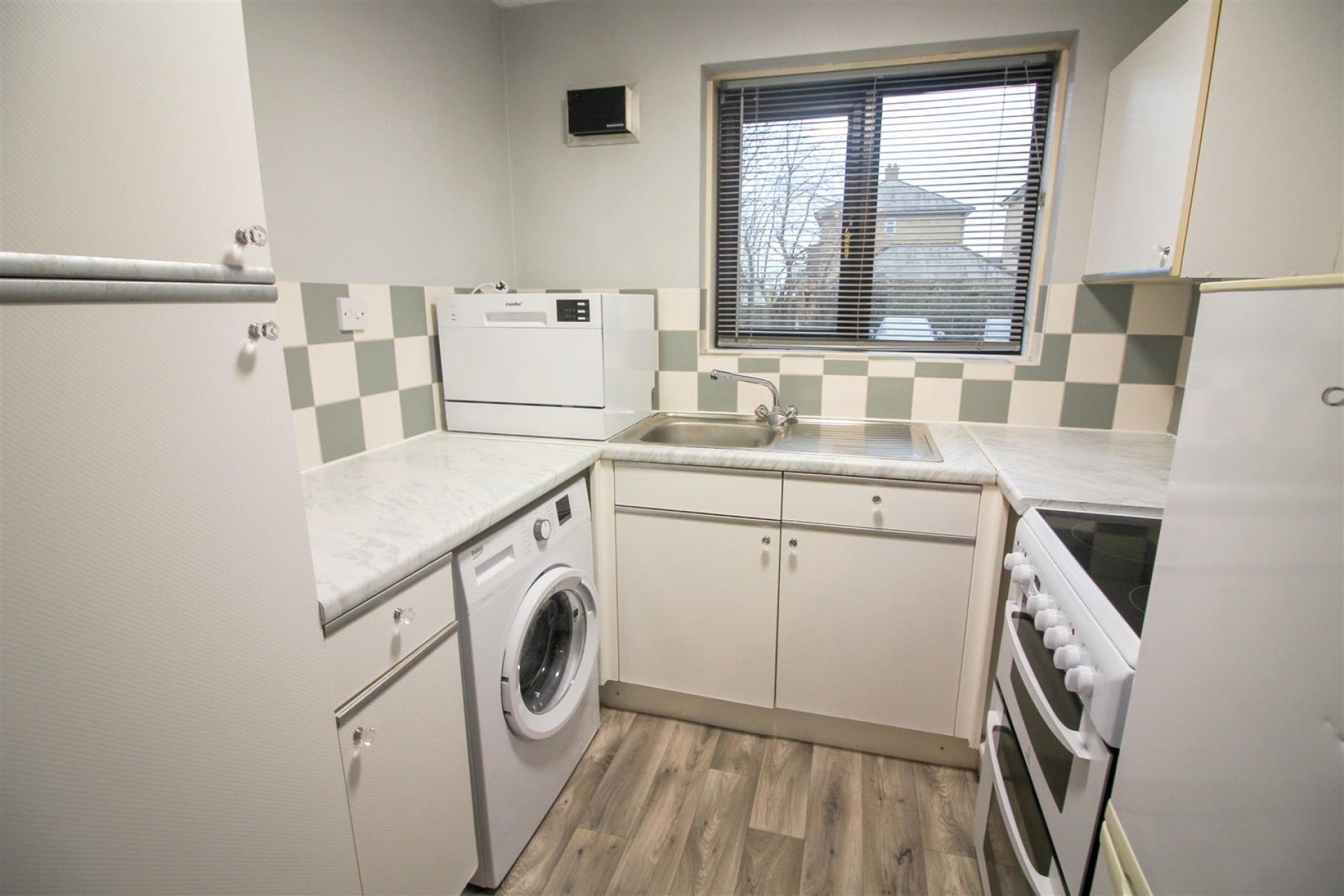 Flat Ladywell Prospect in Epping Forest