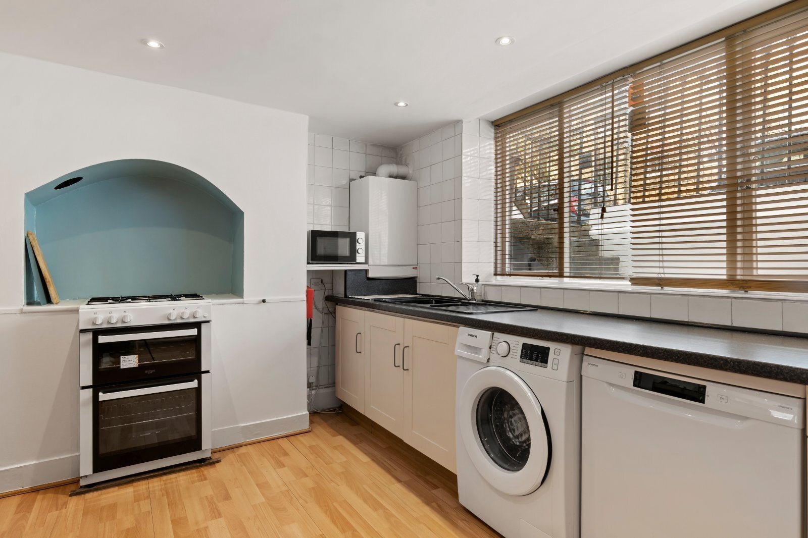 Flat Offord Road in Greater London