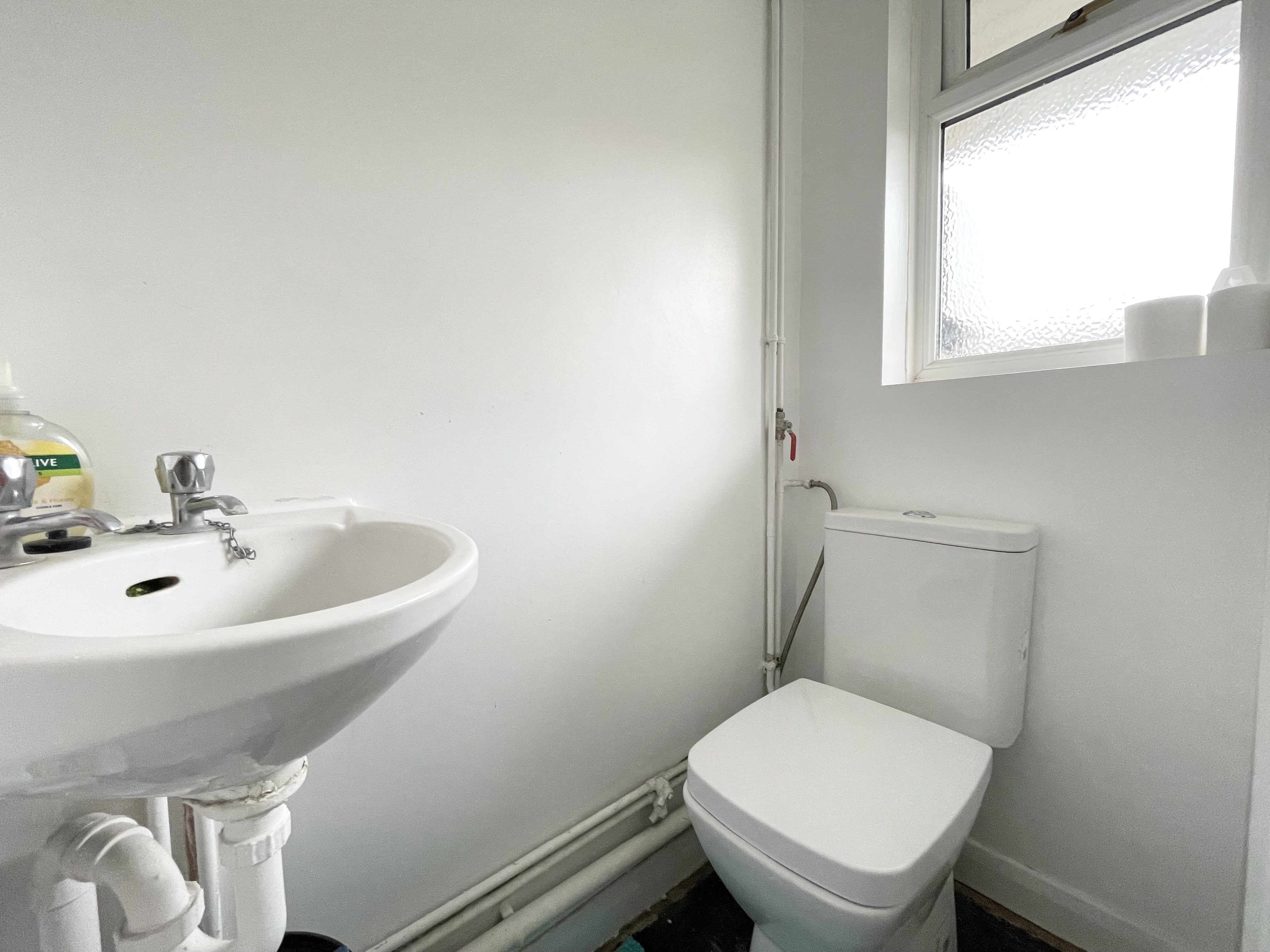 Flat Cowslip Close in Ipswich