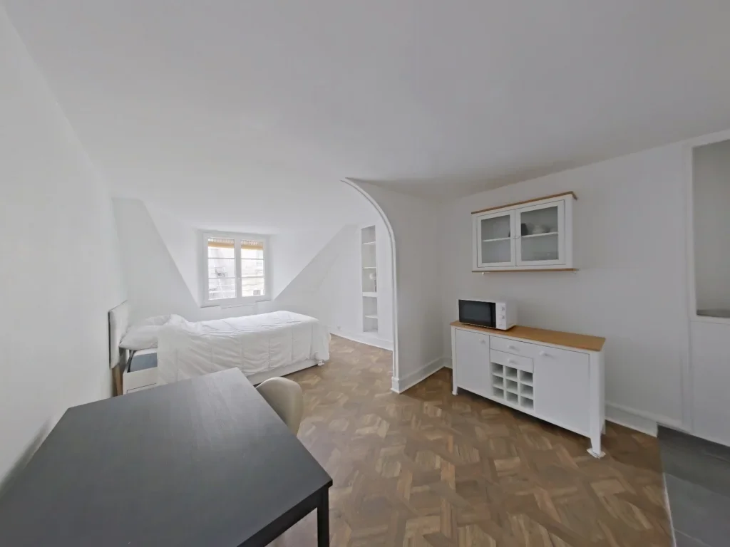 Flat Rue Séverine in Le Kremlin-Bicêtre
