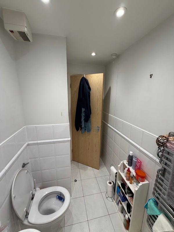 Room Glaisher Street in Greater London