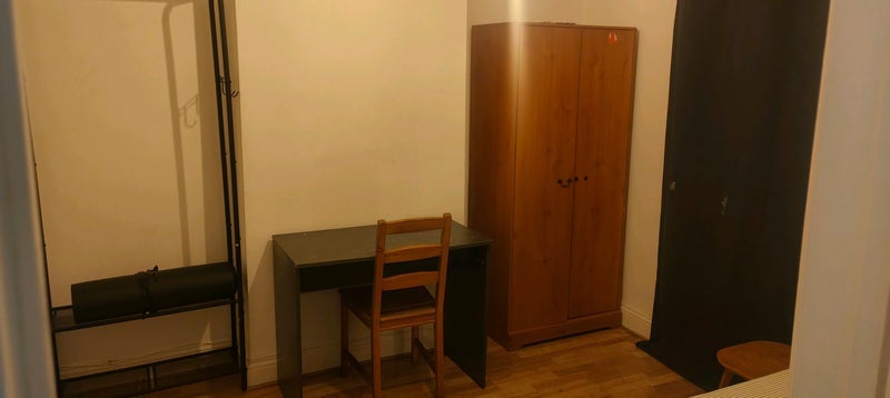 Room Croydon Road in Greater London