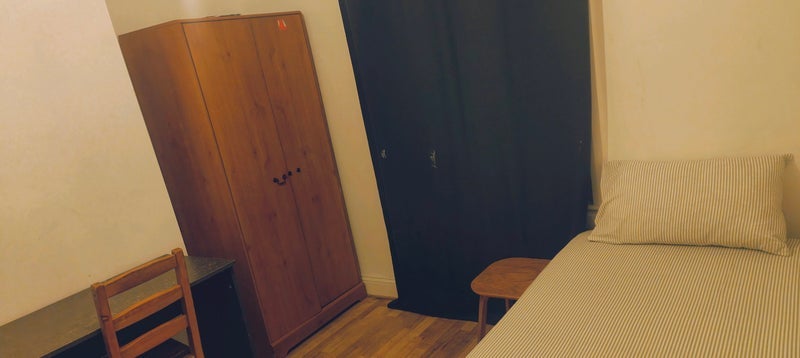 Room Croydon Road in Greater London