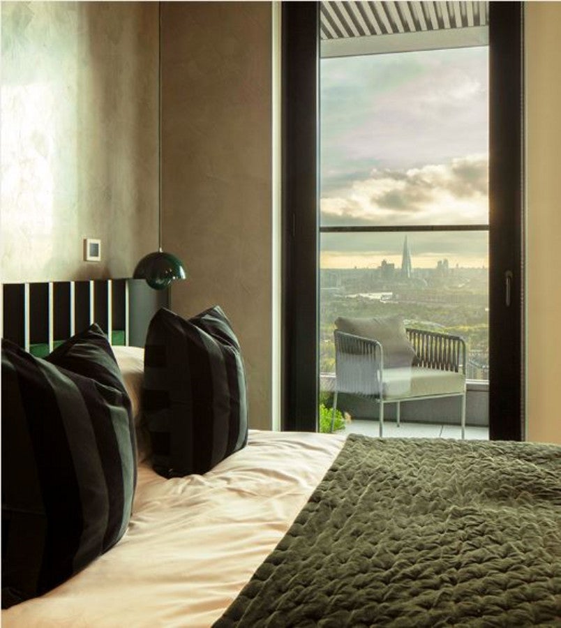 Flat Wards Place in London