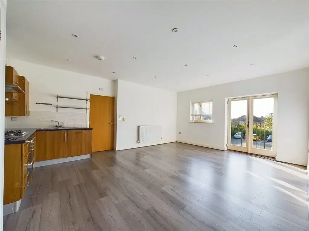 Flat Sutherland Close in Gloucester