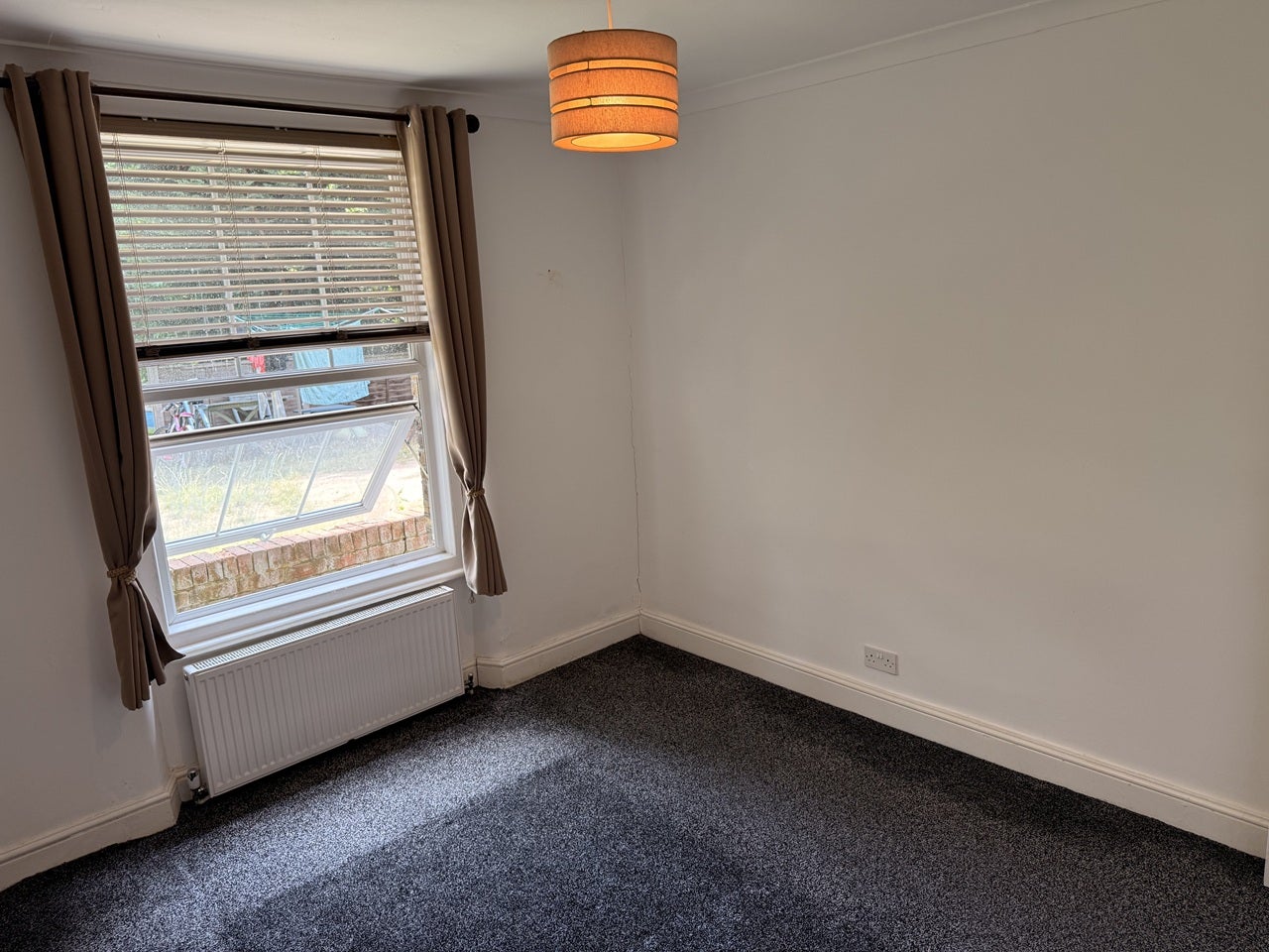 Flat Lancaster Road in Greater London