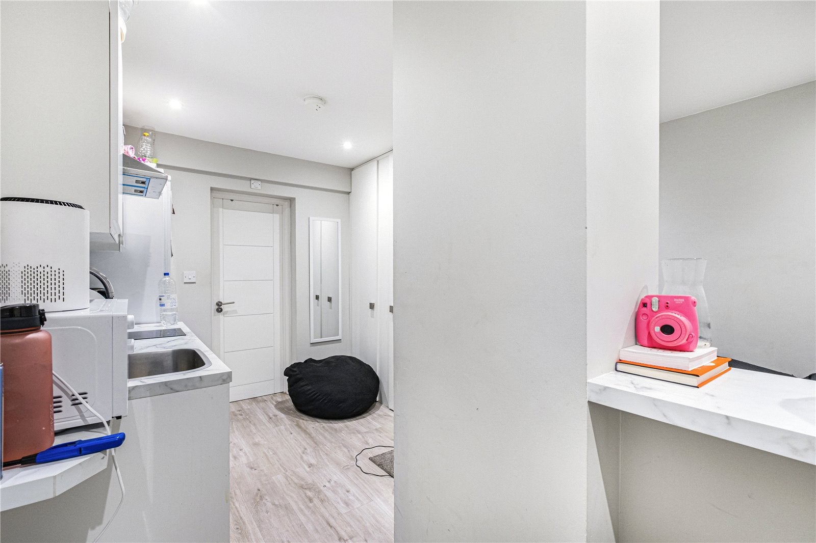 Flat Ilderton Road in Greater London