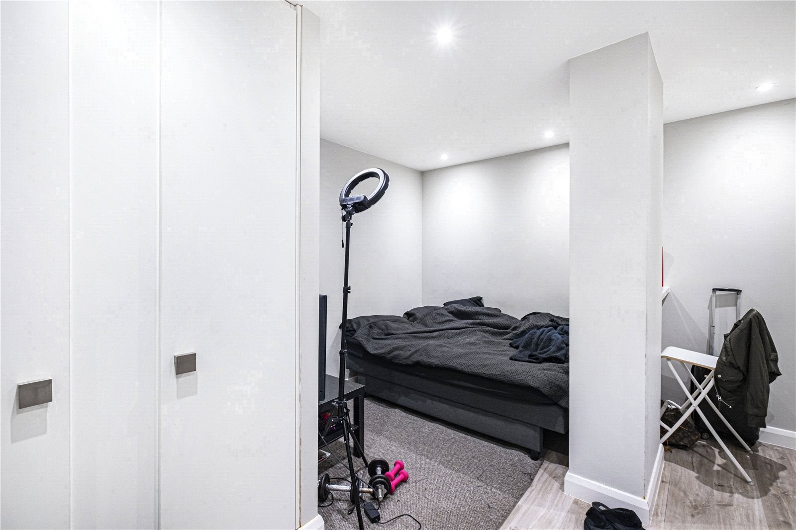 Flat Ilderton Road in Greater London