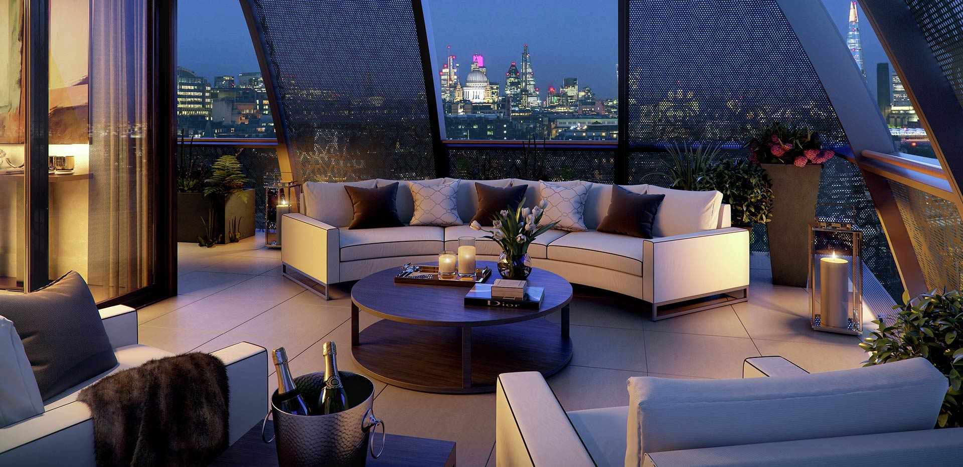 Flat Surrey Street in City of Westminster