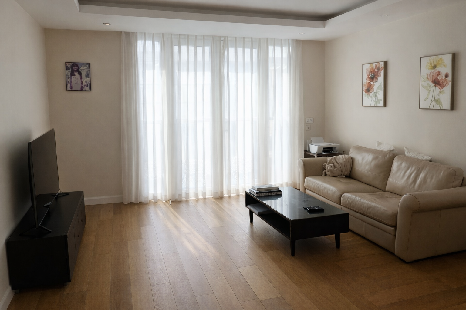 Flat Surrey Street in City of Westminster