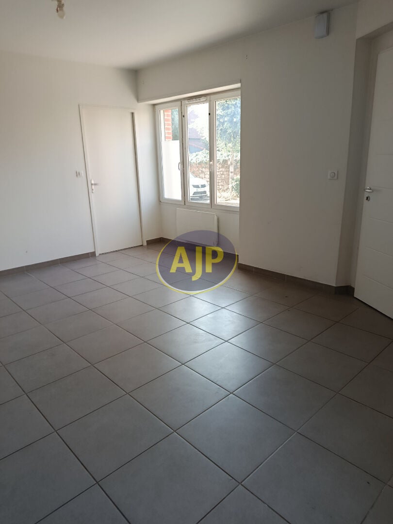 Appartement Allée de Onze Heures à La Ferté-Saint-Aubin