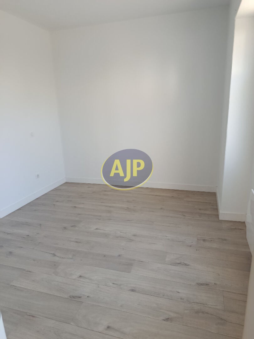 Appartement Allée de Onze Heures à La Ferté-Saint-Aubin