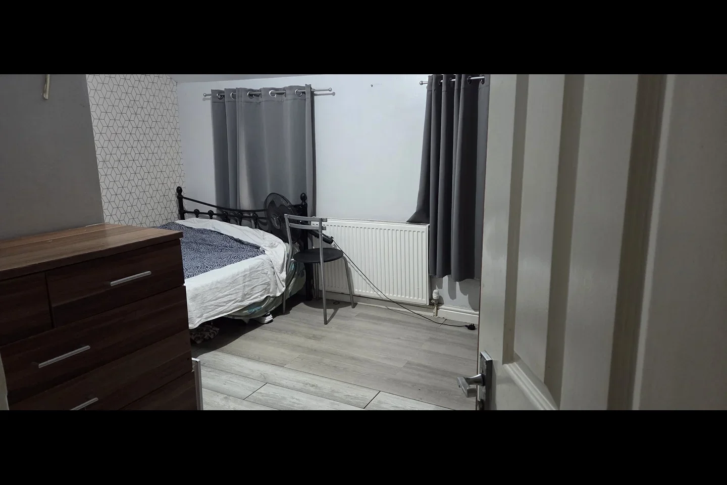 Room Napier Road in Luton