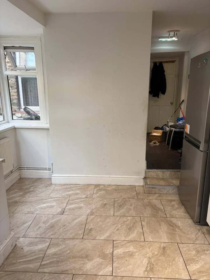 Room Ham Park Road in Greater London
