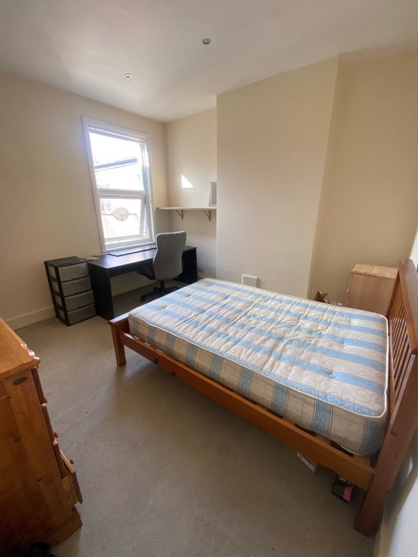 Room Lambrook Terrace in Greater London