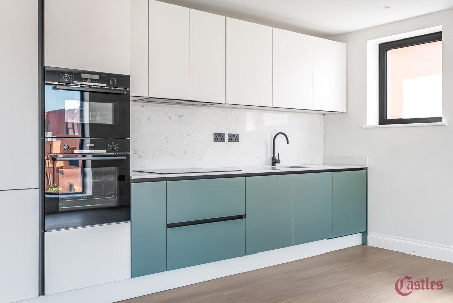 Flat Harold Road in Greater London