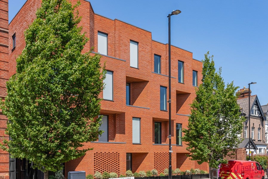 Flat Harold Road in Greater London