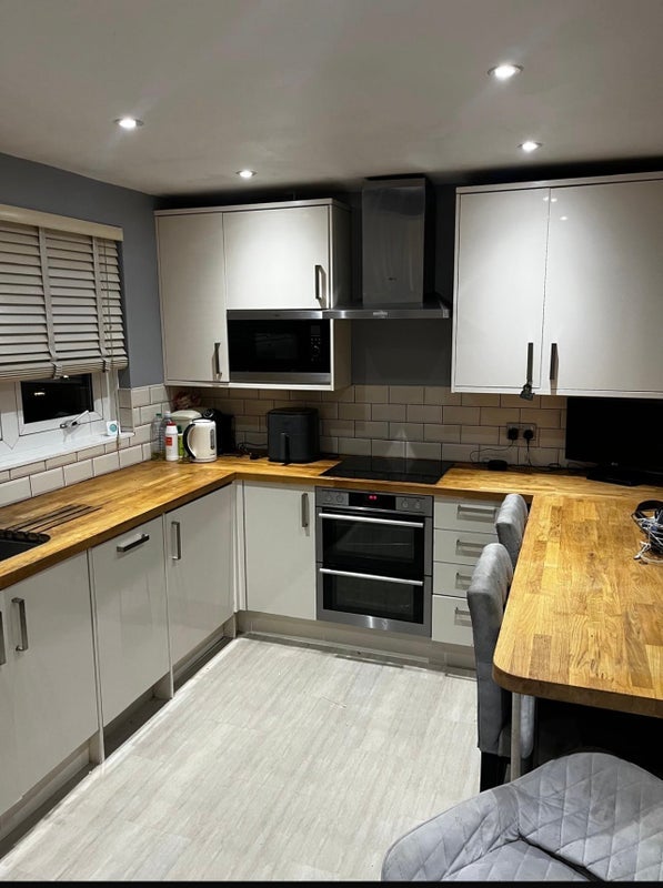 Room King Square in Greater London