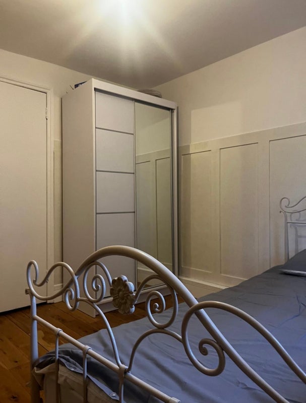Room King Square in Greater London