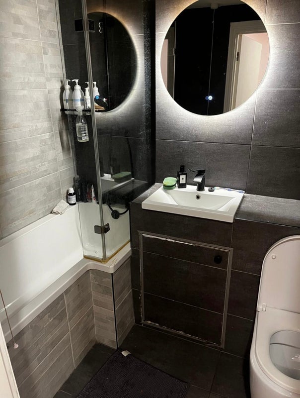 Room King Square in Greater London
