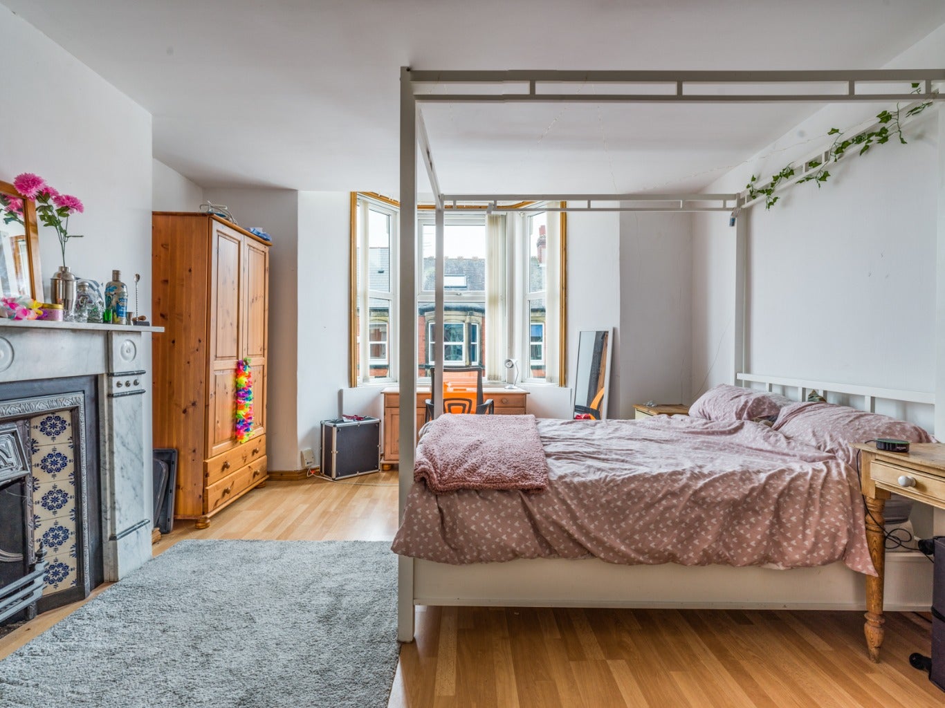 Flat Myrtle Grove in Newcastle upon Tyne